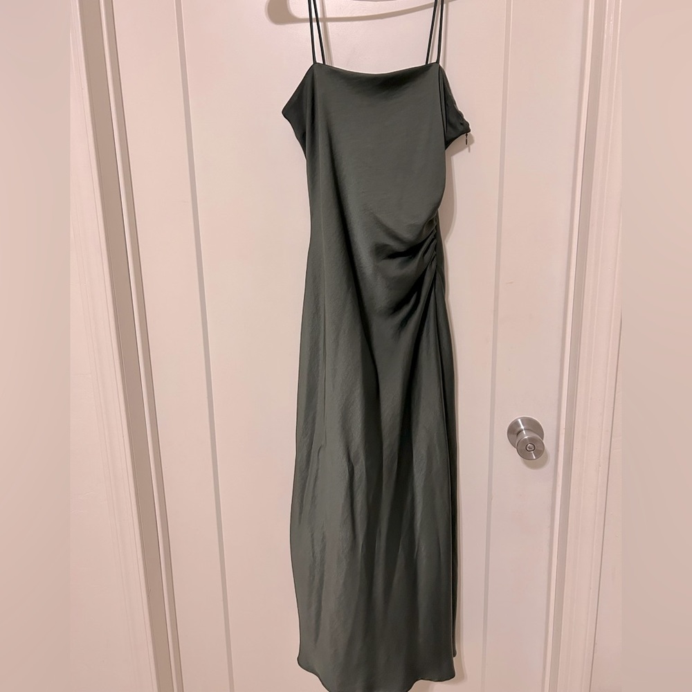 Zara satin midi dress, green color size :S